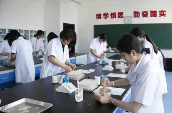 青岛第二卫生学校2022年招生简章